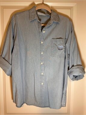 UNC Tar Heels Light Blue Denim Button-Up Shirt 100% cotton sz L